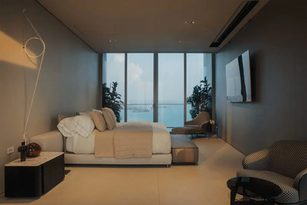 Este apartamento en cartagena tiene un diseño inundado de arte
