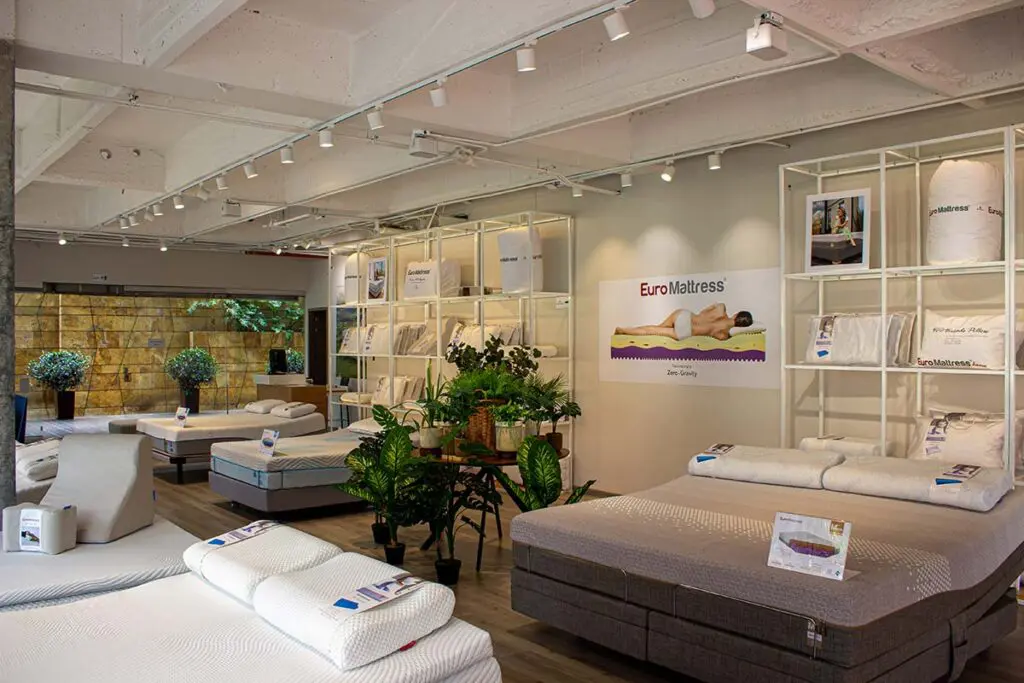 Este ‘showroom’ es un lugar lleno de serenidad, con un diseño sutil y sencillo Este ‘showroom’ es un lugar lleno de serenidad, con un diseño sutil y sencillo