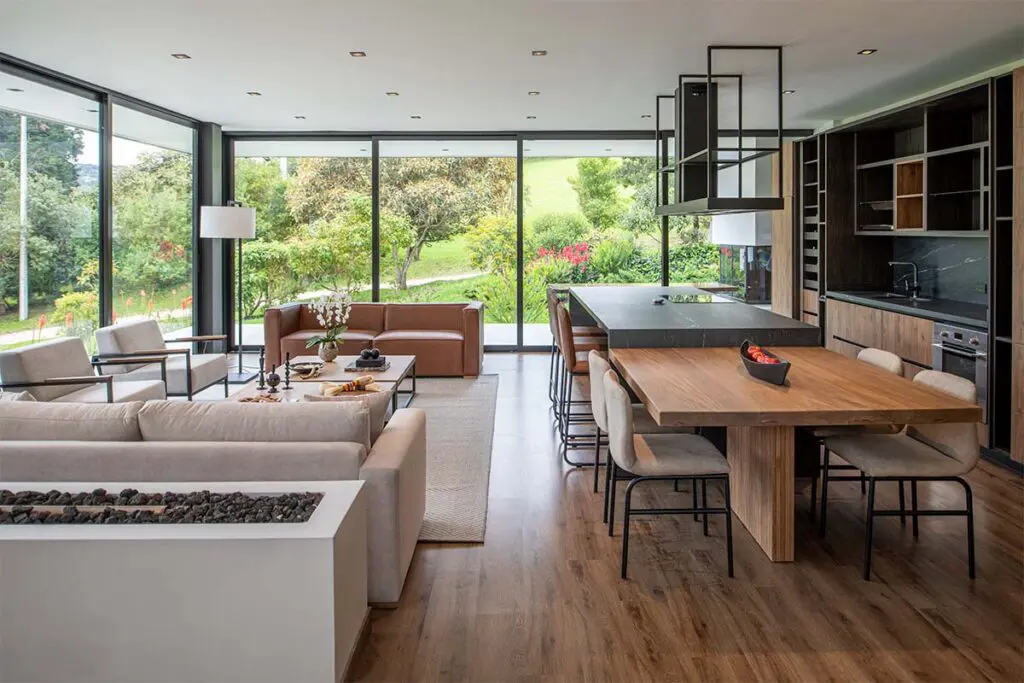 Imponente y acogedora: así es esta casa de contrastes perfectos Imponente y acogedora: así es esta casa de contrastes perfectos