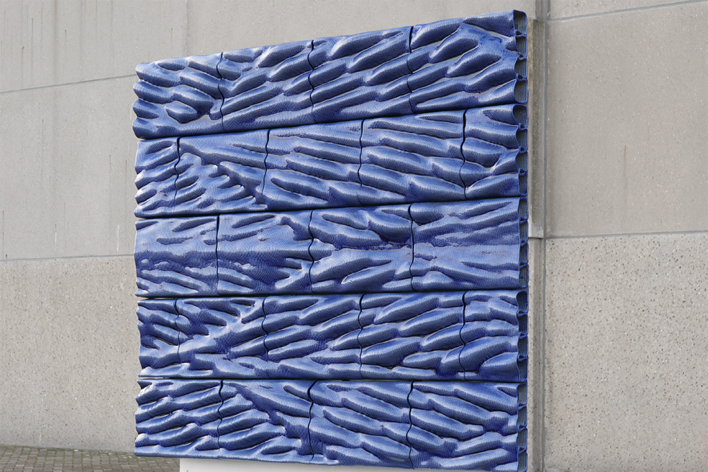 Una obra en países bajos que fusiona el diseño computacional y el vidriado artesanal