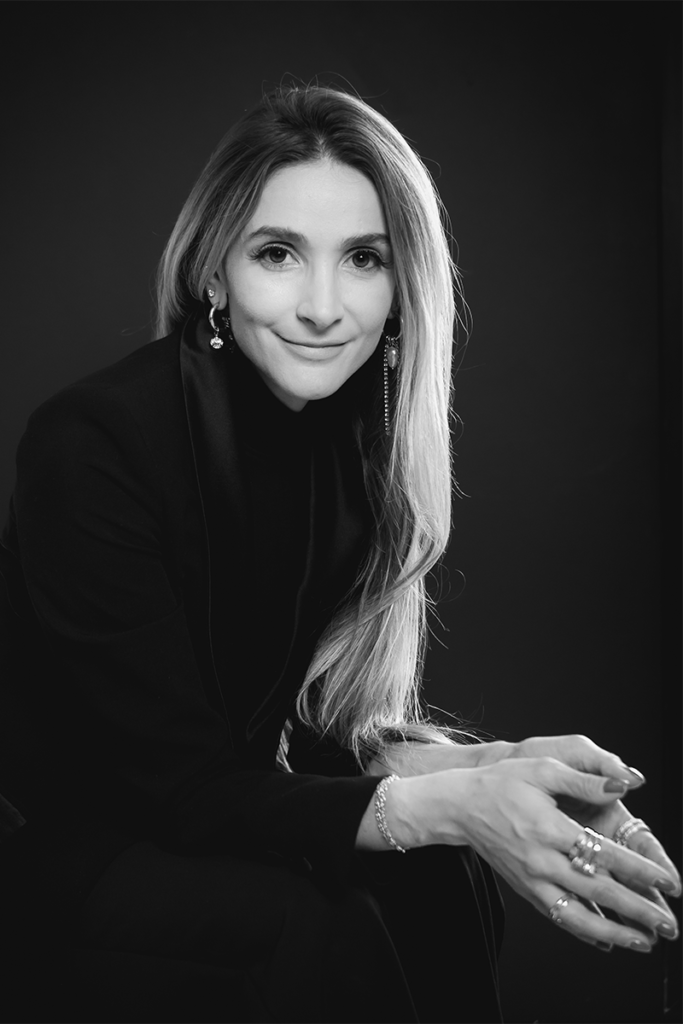 Esta cocina con dos islas es en un lugar para disfrutar la vida