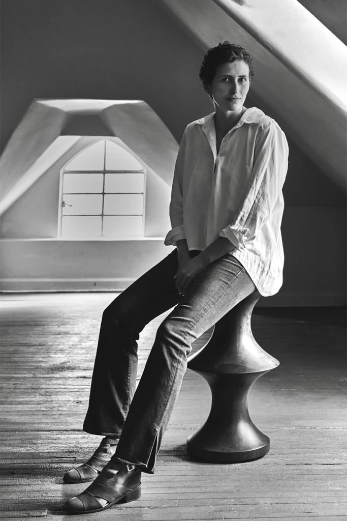 El mayor atributo de esta oficina es que tiene un diseño doméstico y flexible