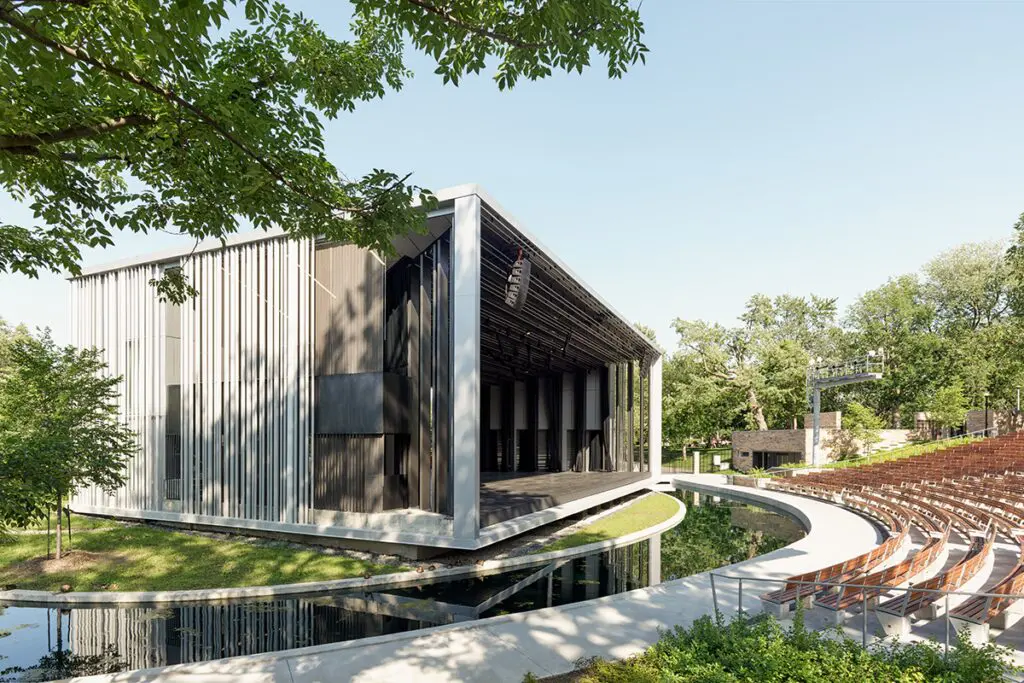 El rediseño de este teatro en canadá invita a disfrutar de lo moderno y lo atemporal