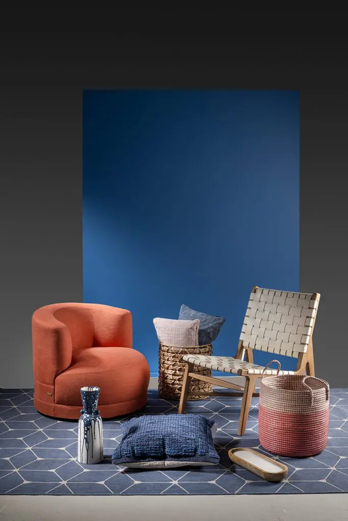 La energía del diseño: objetos que combinan perfecto con un espacio vibrante