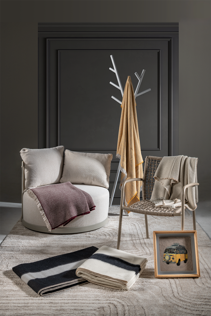 Texturas que abrazan: las mantas como protagonistas de la decoración Diseño de mantas pata decoración de espacios