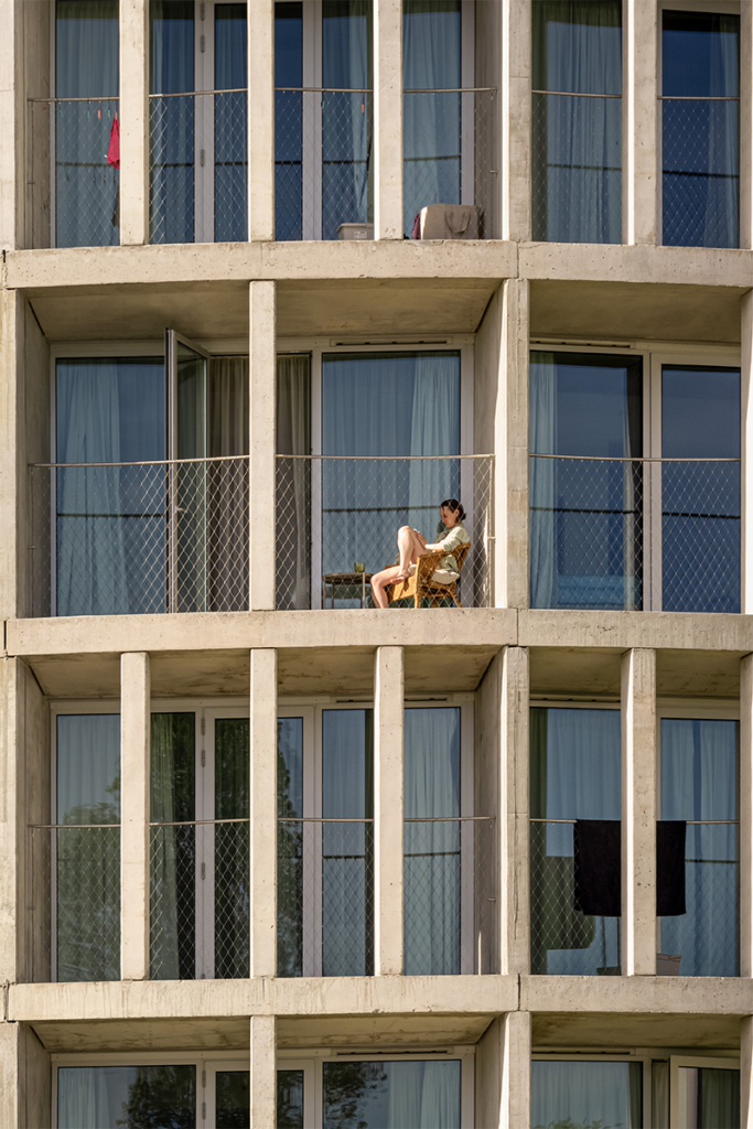Esta torre en portugal es una fusión entre el racionalismo radial y clasicismo