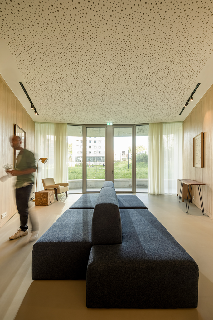 Esta torre en portugal es una fusión entre el racionalismo radial y clasicismo