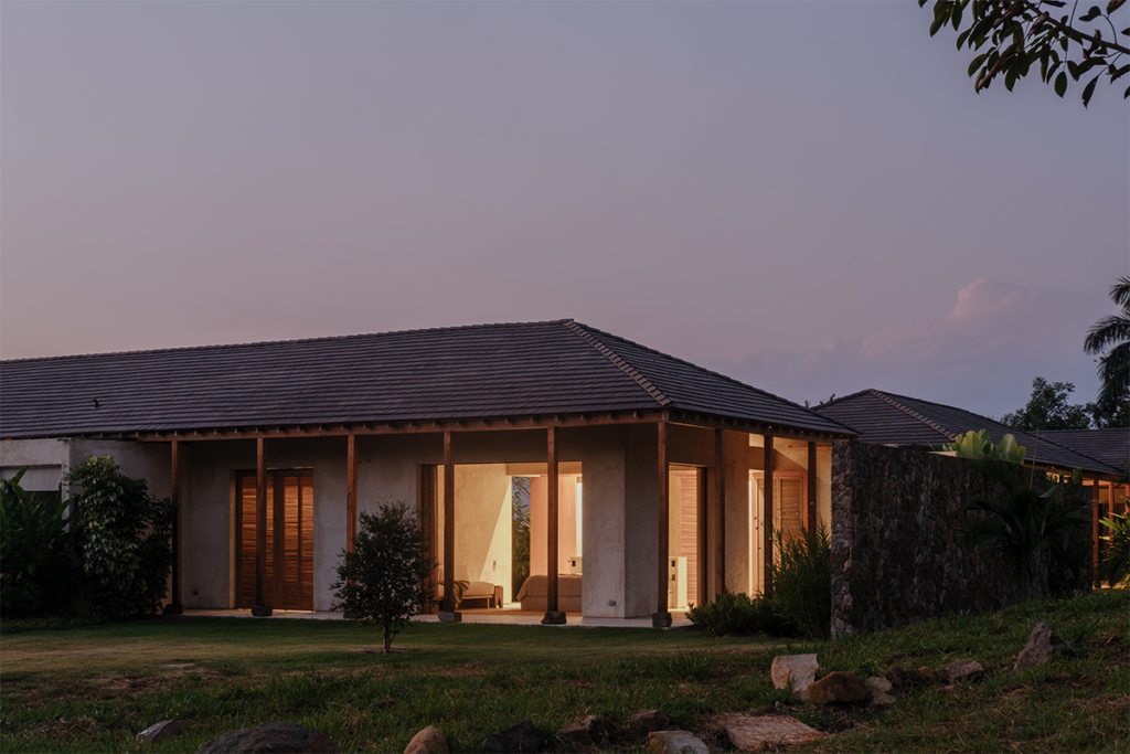 La arquitectura antioqueña de esta casa evoca un mundo de calma