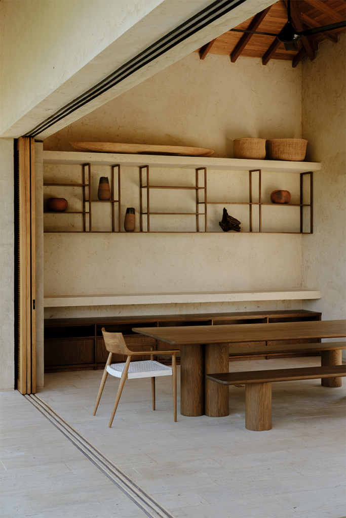 La arquitectura antioqueña de esta casa evoca un mundo de calma