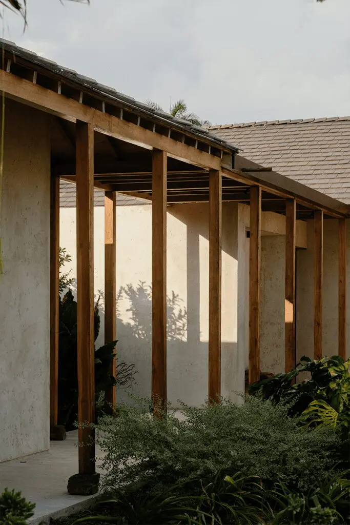 La arquitectura antioqueña de esta casa evoca un mundo de calma La arquitectura antioqueña de esta casa evoca un mundo de calma