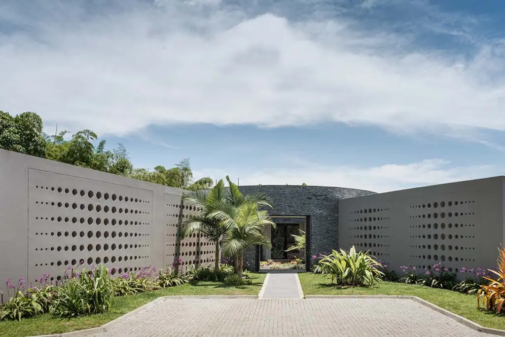 Dos arquitectos en pereira que reinterpretan los espacios de la arquitectura local