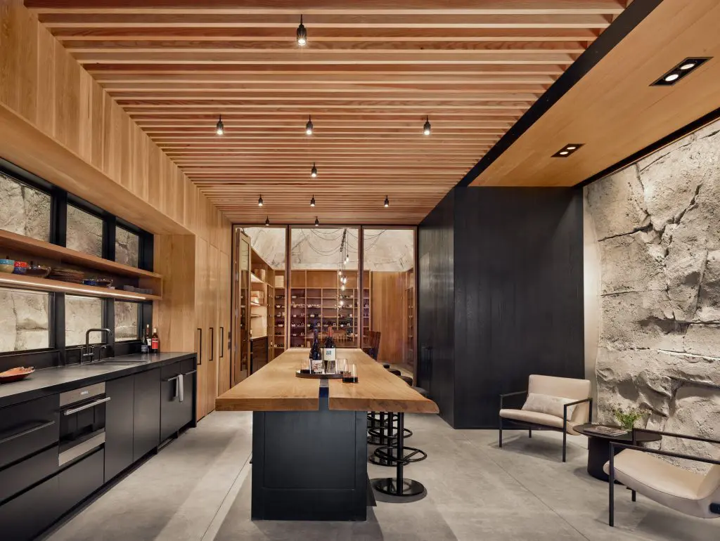 Una sorprendente cava de vinos construida en el interior de una montaña Una sorprendente cava de vinos construida en el interior de una montaña