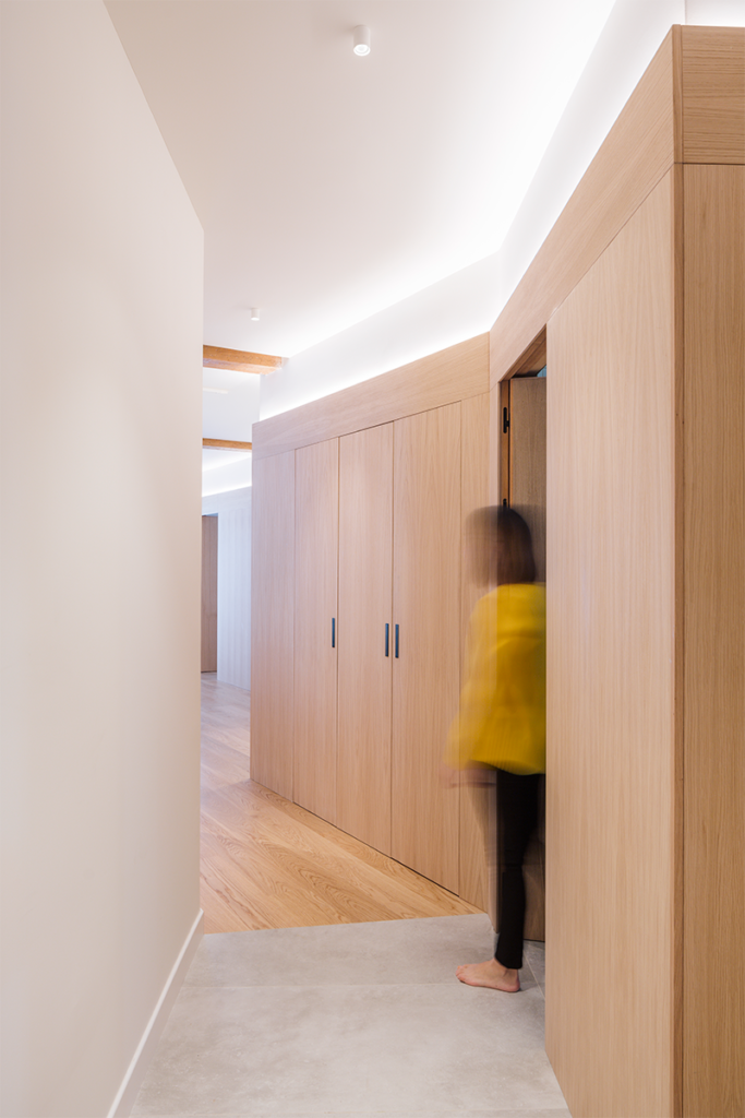 El diálogo entre lo clásico y lo contemporáneo en la arquitectura de esta vivienda en españa 