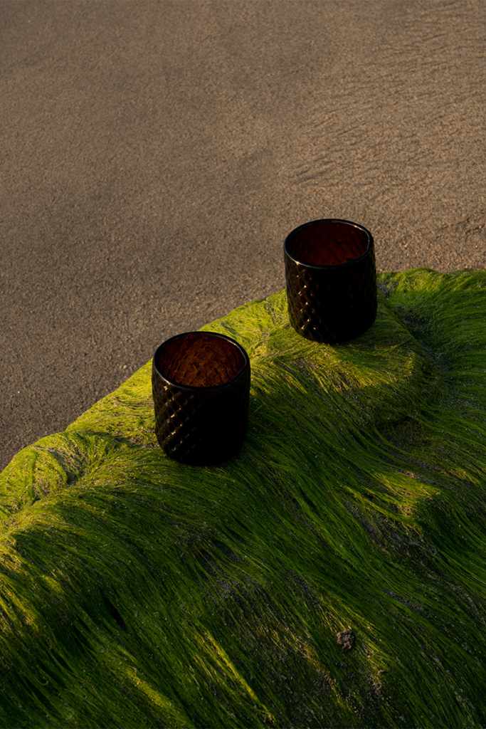 Piezas en vidrio colombianas que celebran la vida cotidiana