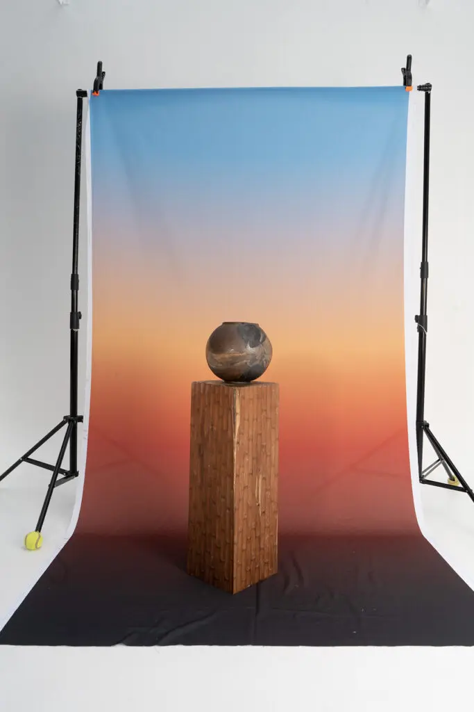 Para los amantes de bogotá: una colección de mobiliario inspirada en la ciudad