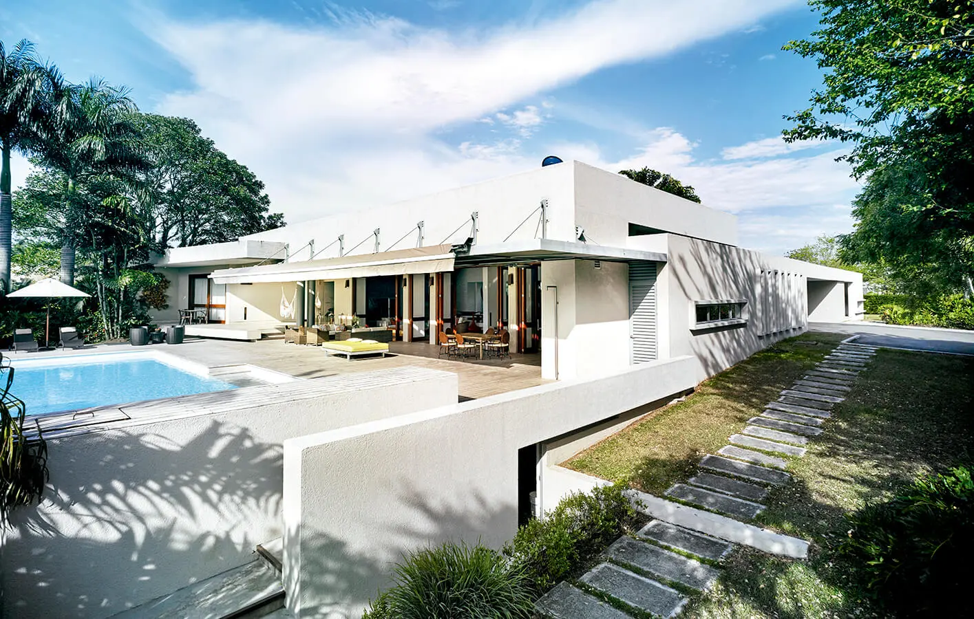 Entre lo urbano y lo natural, una casa de descanso familiar en ibagué, tolima Entre lo urbano y lo natural, una casa de descanso familiar en ibagué, tolima