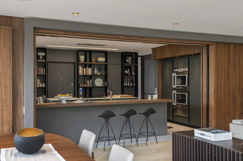 Un hogar en calma rodeado por los parques naturales de los cerros orientales de bogotá