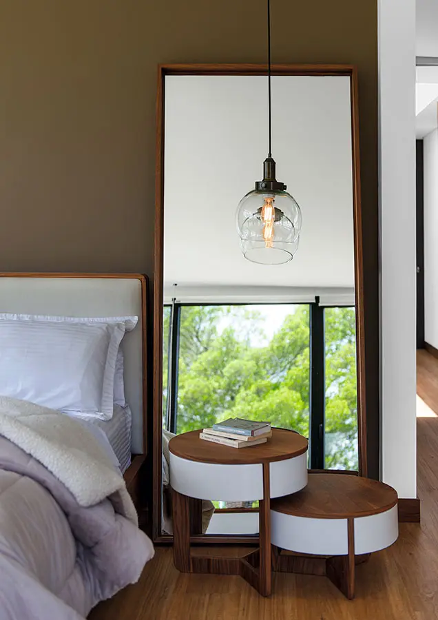 Conozca la casa en la sabana de bogotá de reminiscencia modernista