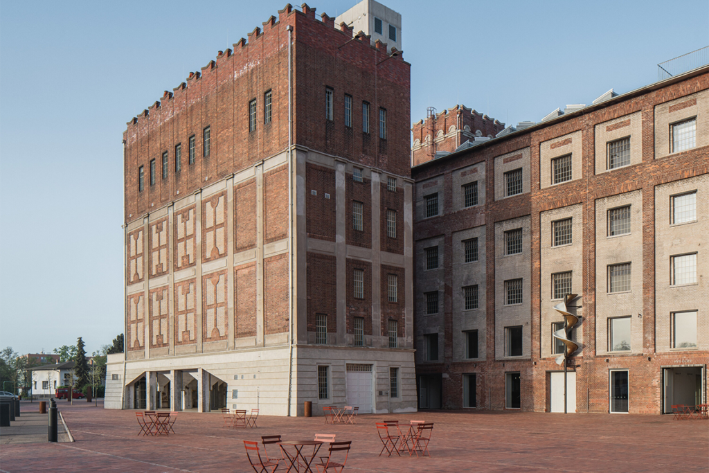 El molino cuya renovación lo convirtió en un edificio para el encuentro social