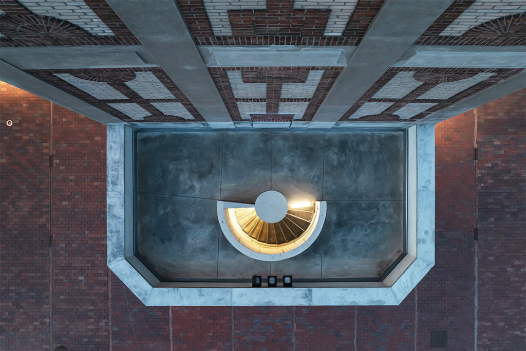 El molino cuya renovación lo convirtió en un edificio para el encuentro social