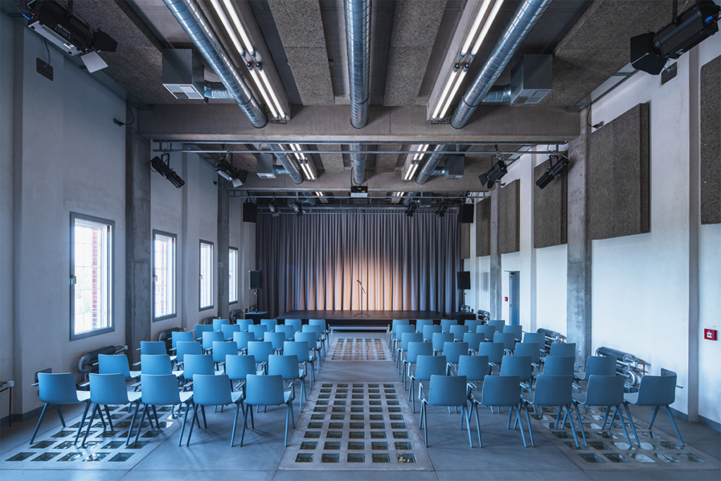 El molino cuya renovación lo convirtió en un edificio para el encuentro social