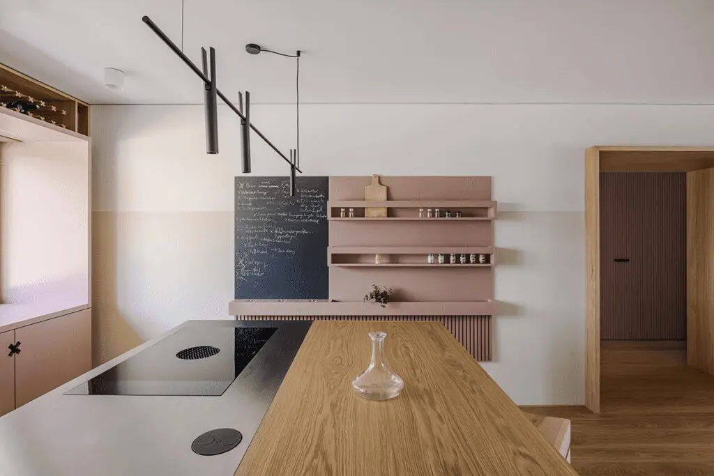 El diseño de este apartamento en suiza es un homenaje a la madera