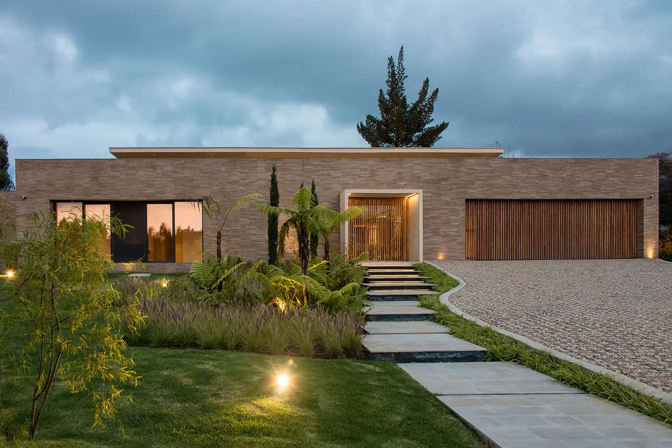Esta casa ideal está compuesta por concreto, madera y ladrillo Esta casa ideal está compuesta por concreto, madera y ladrillo