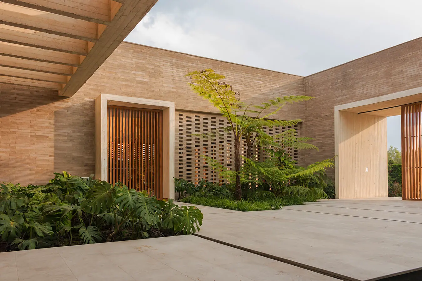Esta casa ideal está compuesta por concreto, madera y ladrillo Esta casa ideal está compuesta por concreto, madera y ladrillo