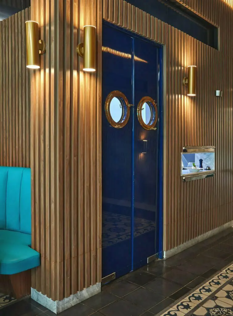 Un típico bistró francés con alma tropical ubicado en cali, colombia