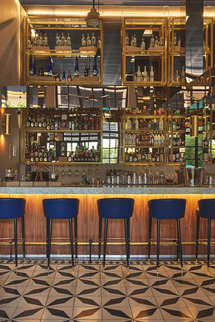 Este es el diseño de un bistró francés con alma tropical en cali Este es el diseño de un bistró francés con alma tropical en cali