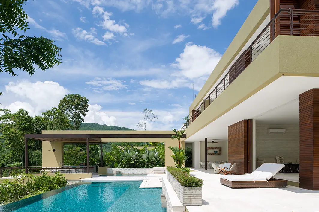 Una casa colombiana caribeña hecha con techos ecológicos bambú y madera Una casa colombiana caribeña hecha con techos ecológicos bambú y madera
