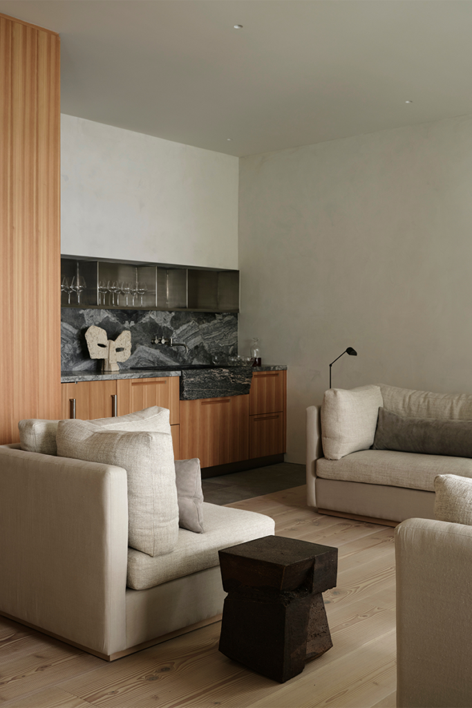 La renovación de esta casa en toronto tiene un estilo atemporal y meticuloso