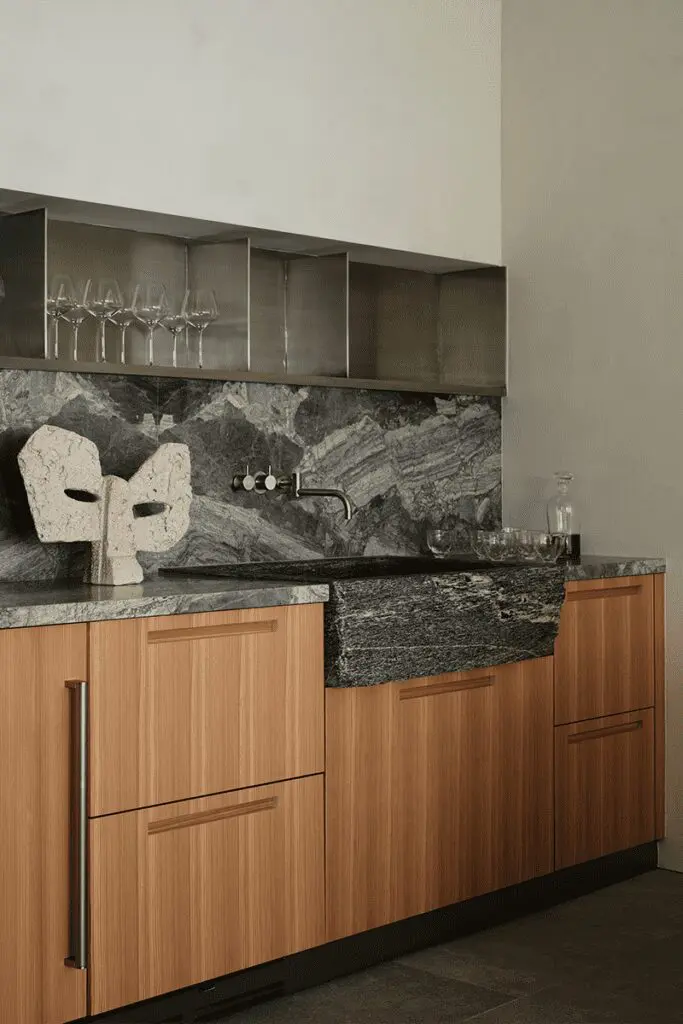 La renovación de esta casa en toronto tiene un estilo atemporal y meticuloso
