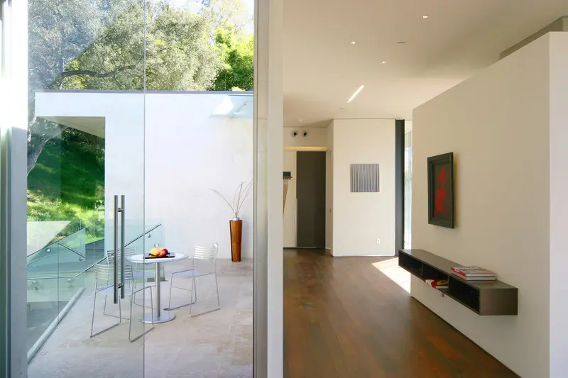 La casa en el aire: un hogar de ensueño que se integra con el entorno natural