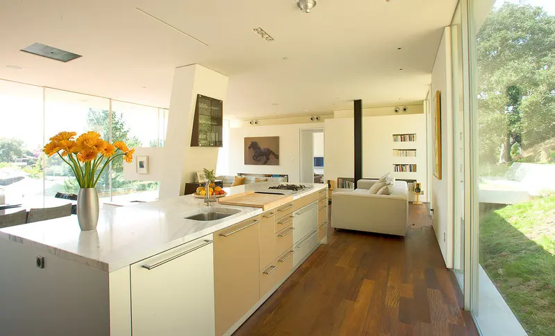 La casa en el aire: un hogar de ensueño que se integra con el entorno natural