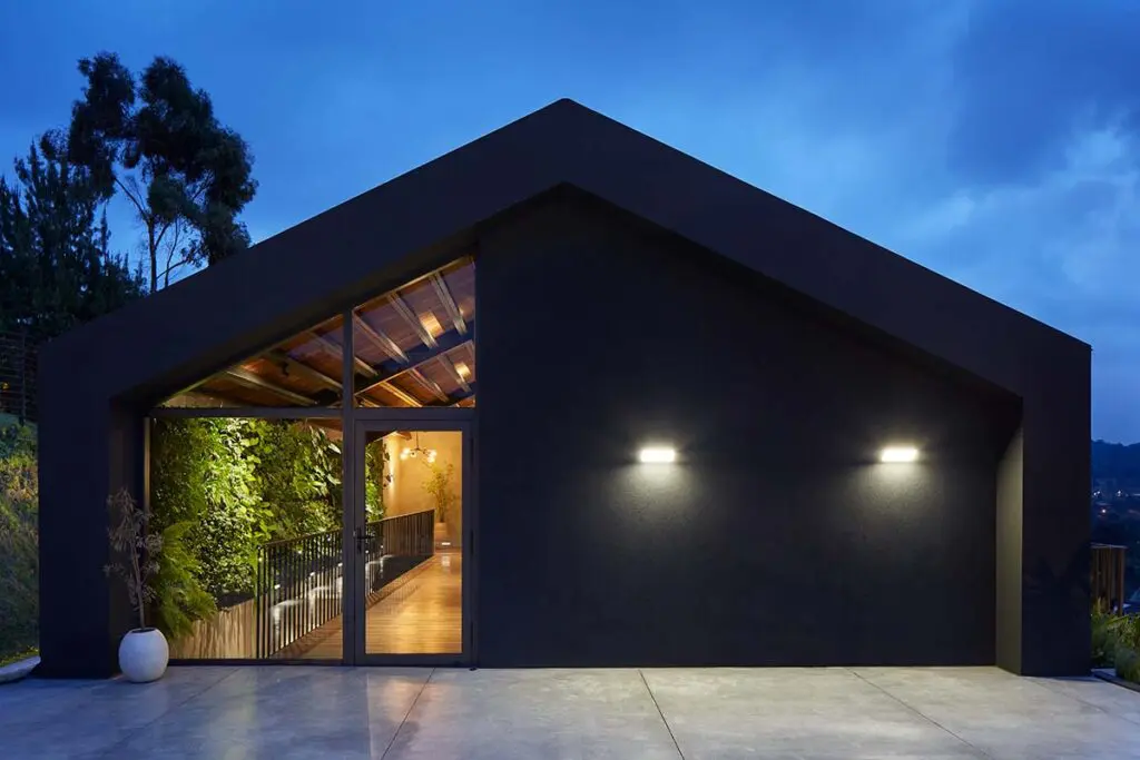 Esta casa a las afueras de medellín logra una estabilidad climática especial Esta casa a las afueras de medellín logra una estabilidad climática especial