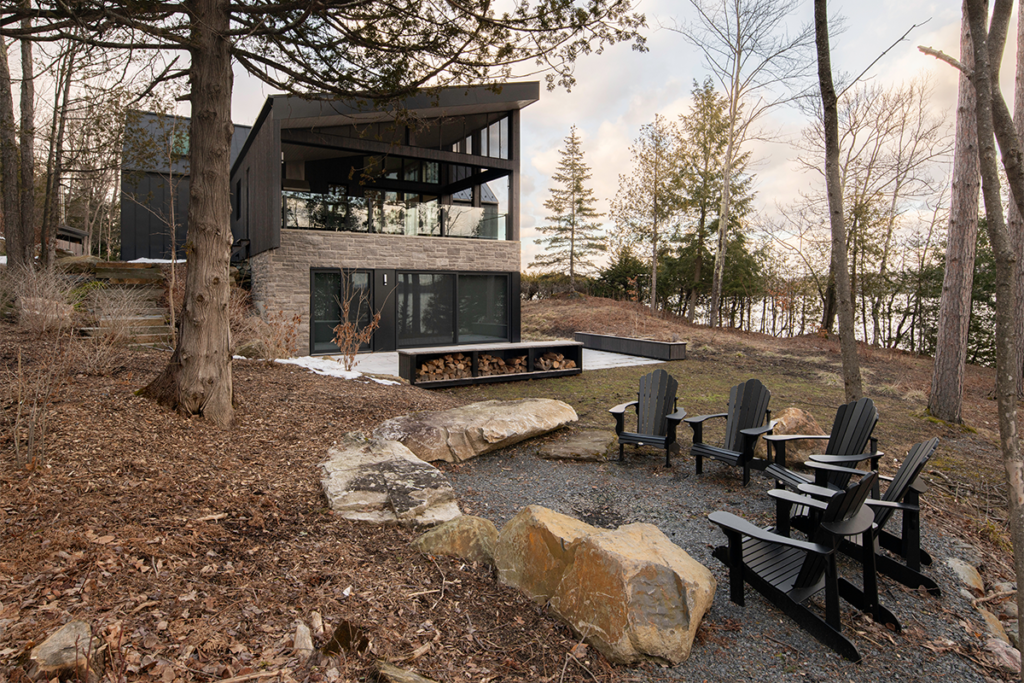 Esta casa es una obra de arte en forma de a que redefine la vida en el campo Esta casa es una obra de arte en forma de a que redefine la vida en el campo