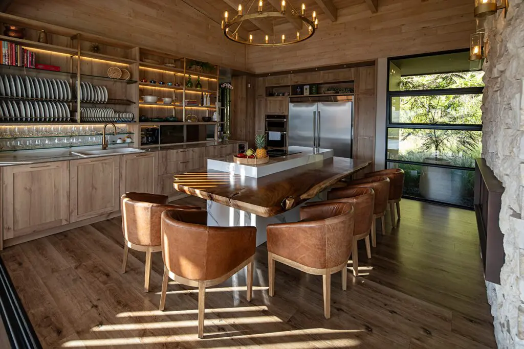 Una arquitectura sensible y cuidadosa en esta casa a las afueras de medellín Una arquitectura sensible y cuidadosa en esta casa a las afueras de medellín