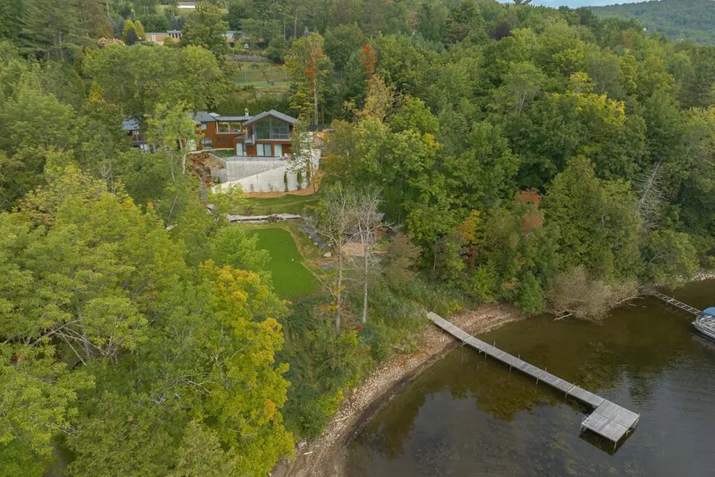 Gracias a su arquitectura, esta casa en canadá se convirtió en un mirador especial