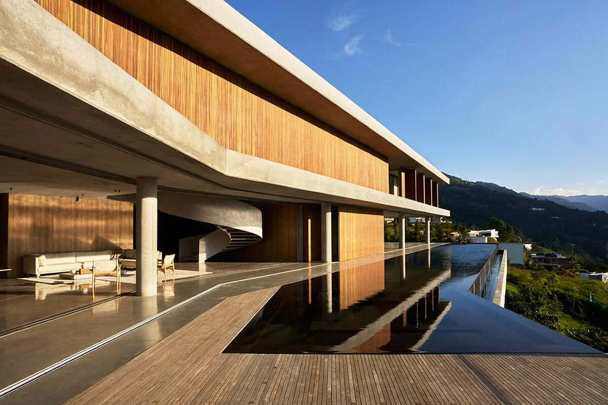 casa a las afueras de medellín