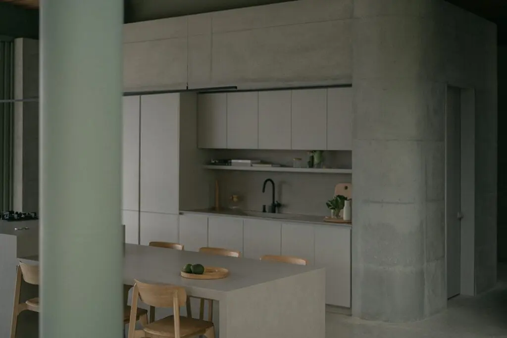 Una casa con una arquitectura abierta e integrada con el paisaje en medellín Una casa con una arquitectura abierta e integrada con el paisaje en medellín