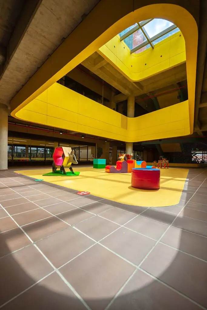 Siete colegios que se destacan por tener una arquitectura especial