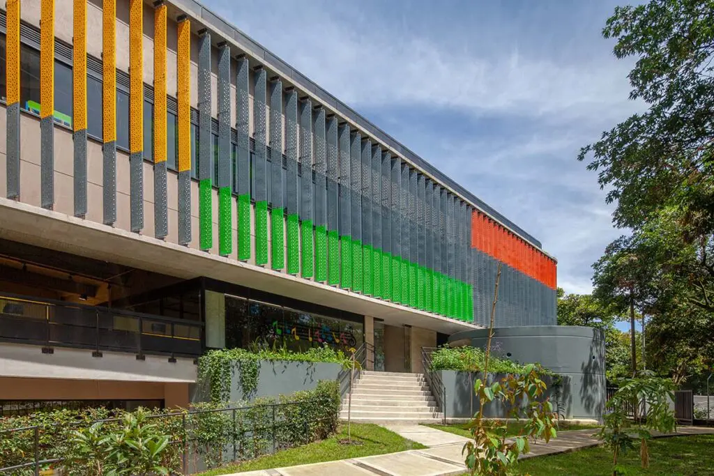 Siete colegios que se destacan por tener una arquitectura especial