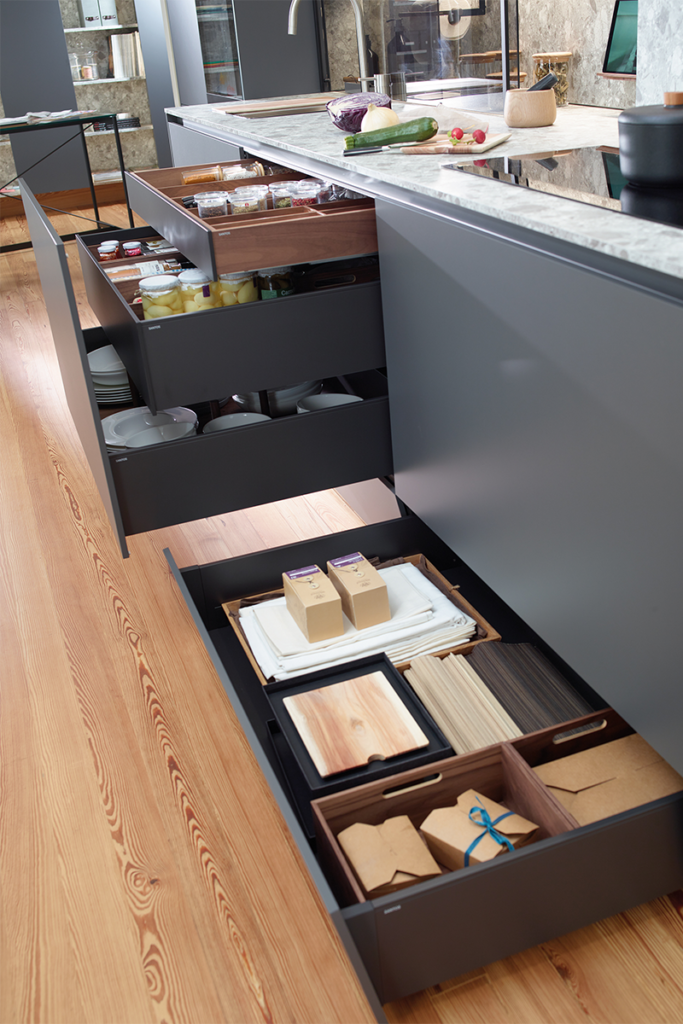 El diseño de esta cocina se percibe como un espacio diáfano El diseño de esta cocina se percibe como un espacio diáfano