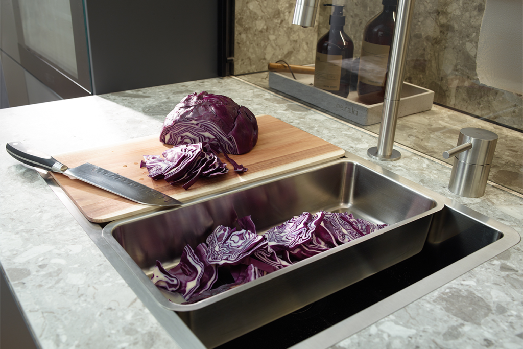 El diseño de esta cocina se percibe como un espacio diáfano El diseño de esta cocina se percibe como un espacio diáfano