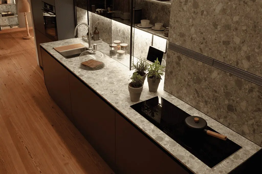 El diseño de esta cocina se percibe como un espacio diáfano El diseño de esta cocina se percibe como un espacio diáfano