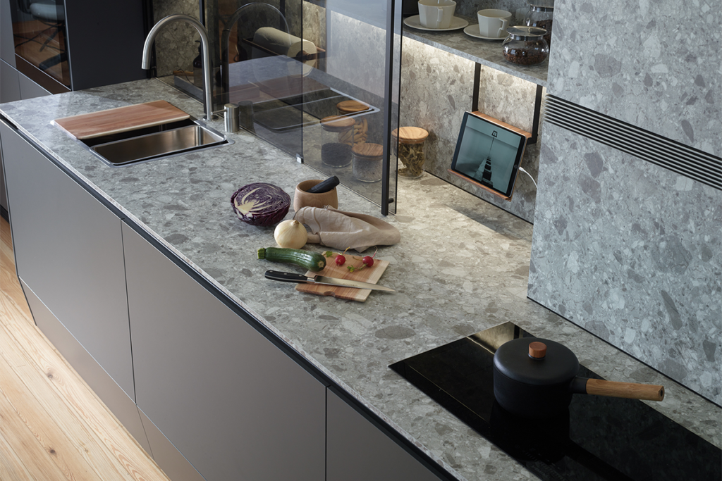 El diseño de esta cocina se percibe como un espacio diáfano El diseño de esta cocina se percibe como un espacio diáfano