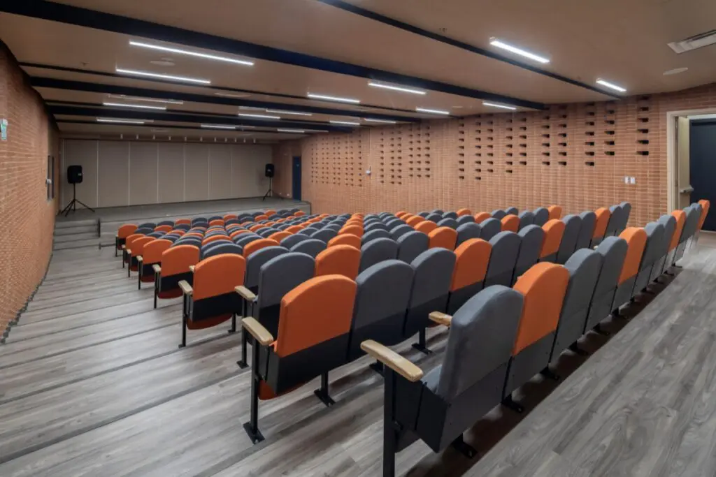 Un colegio en bogotá con una arquitectura pública de calidad Un colegio en bogotá con una arquitectura pública de calidad