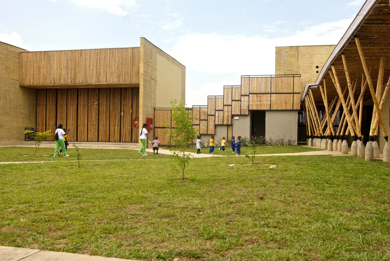 La construcción de este colegio sostenible en cauca salvó la comunidad La construcción de este colegio sostenible en cauca salvó la comunidad