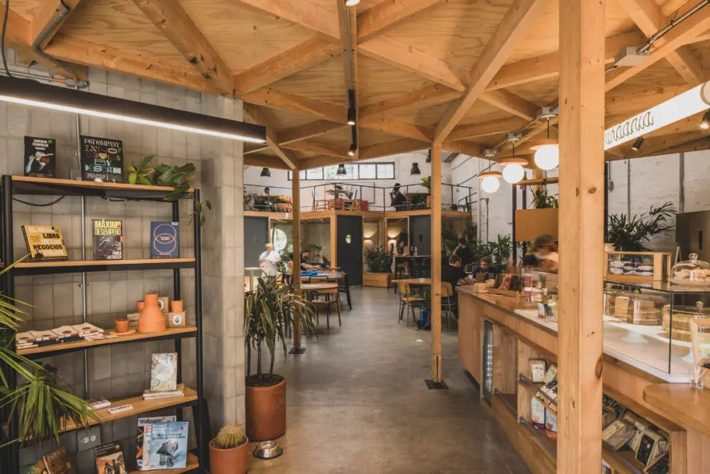 Arquitectura dentro de arquitectura: el ‘coworking’ que funciona en una bodega